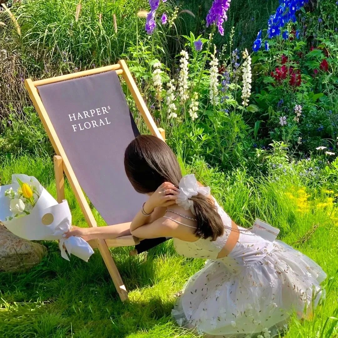 我被困在同一天一万年